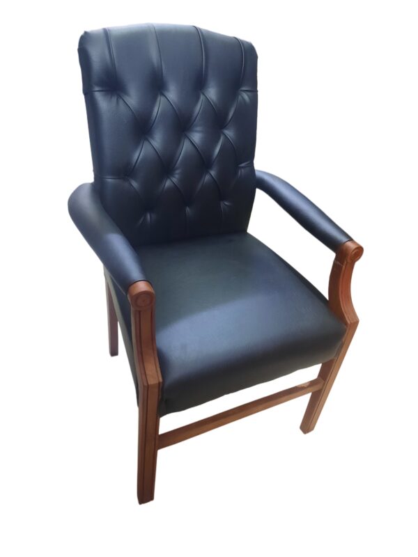 Elegant Office Chair – Premium Leather Finish with Wooden Frame