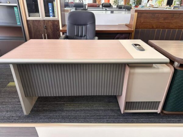 Sophisticated Office Desk with Executive Appeal