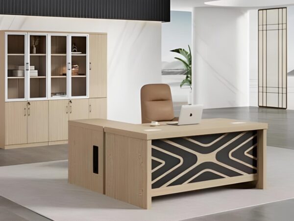 Classic Mahogany Office Desk for Executive Suites
