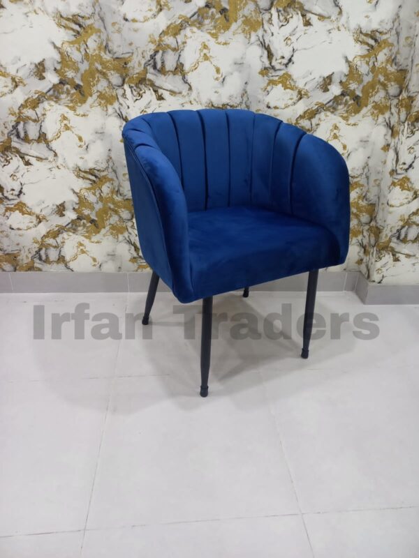 Comfortable Dining Chair with Foam Cushions & Metal Frame – Unique Design