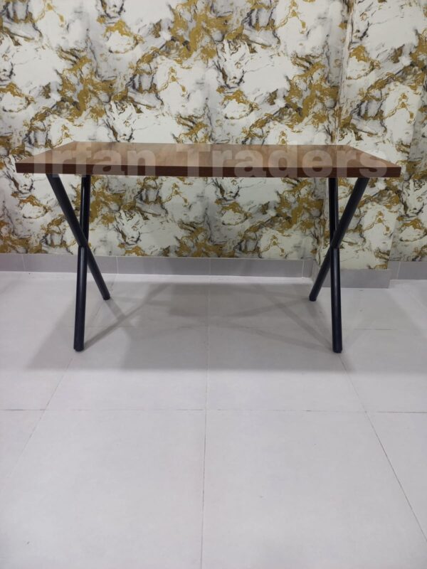 Stylish Dining Table with Laminated Sheet Top & Modern Metal Legs
