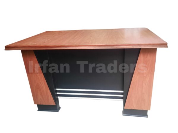 Premium Laminated Office Table – Unique Design